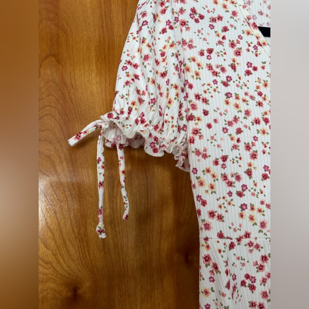 Jessica Simpson Red Floral Dress - Picture 2 of 5